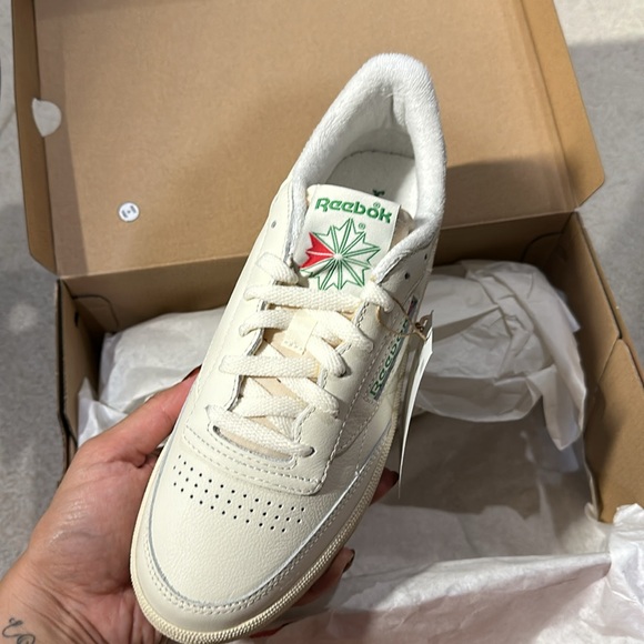 Reebok Club C 85 Vintage Shoes 9 - Picture 4 of 4